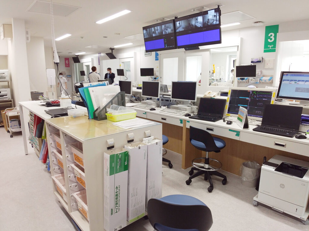 ICU・CCU スタッフステーション
