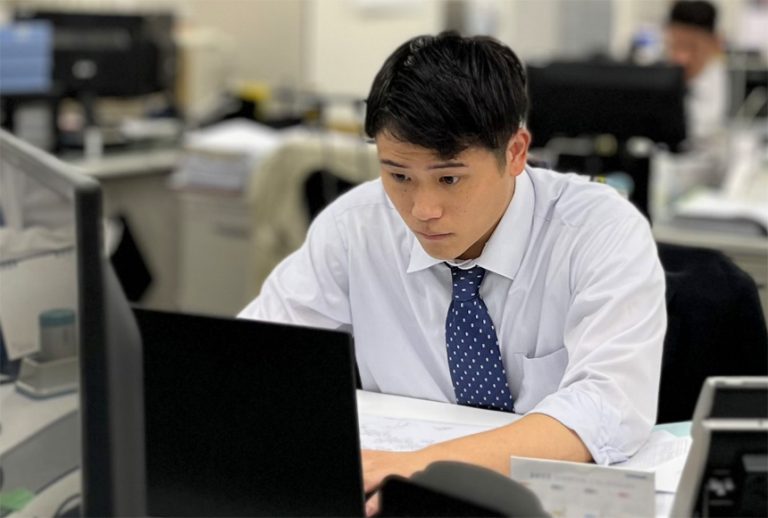 就職活動中の学生に向けてエールをお願いします。